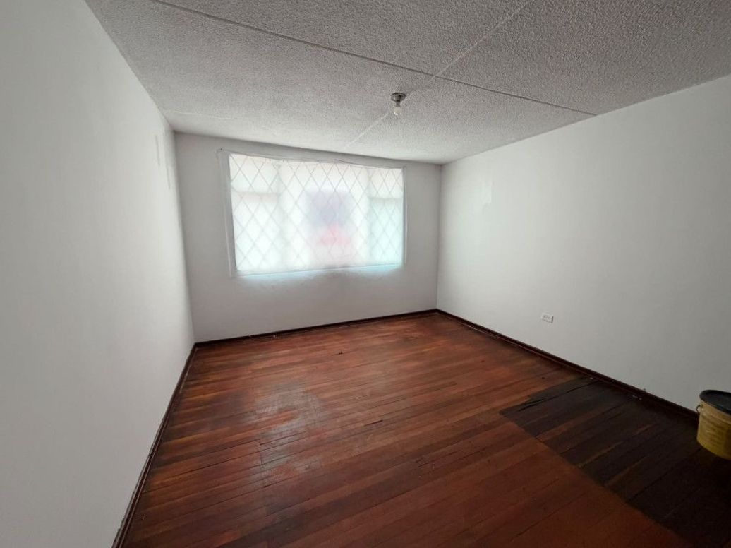 Casa de 5 alcobas en venta en Ciudad Jardín Sur, Bogotá, 18 m² · foto 12 de 19