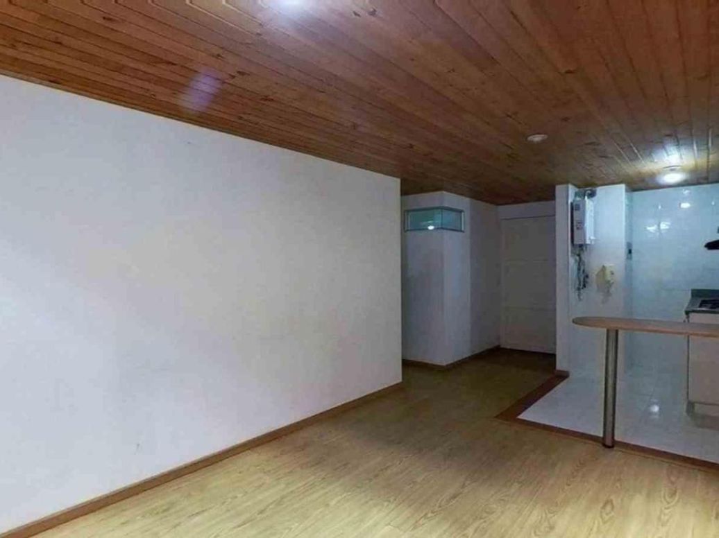 Apartamento de 1 alcoba en venta en San Antonio Norte, Bogotá, 35 m² · foto 3 de 11