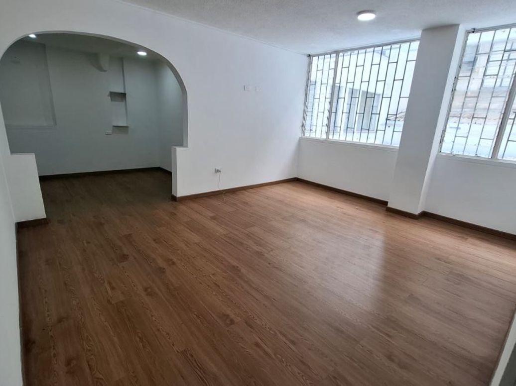 Apartamento de 2 alcobas en arriendo en Las Aguas, Bogotá, 81 m² · foto 2 de 20