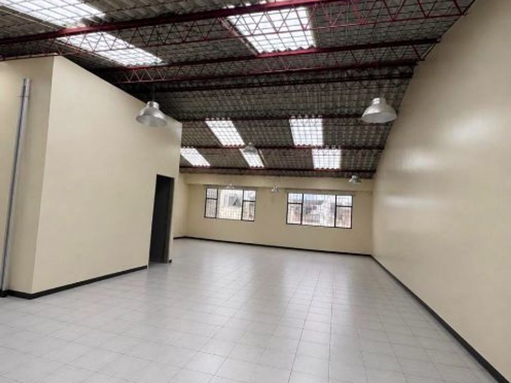 Casa de 6 alcobas en arriendo en El Vergel, Bogotá, 540 m² · foto 4 de 20