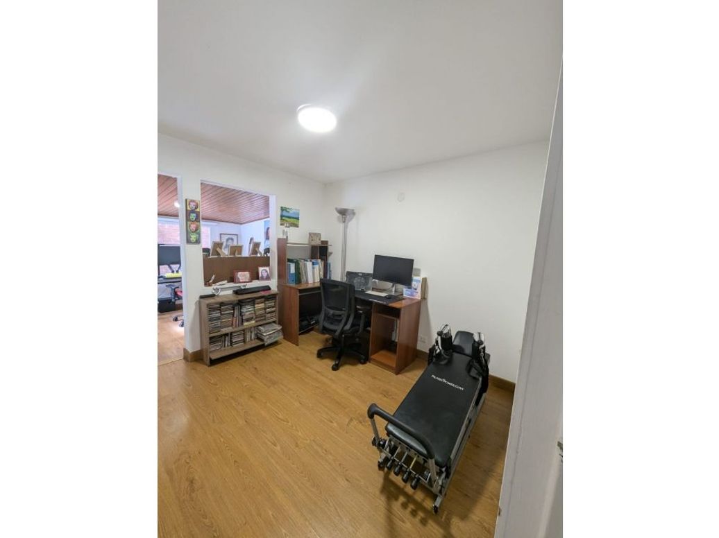 Casa de 4 alcobas en venta en Cedritos, Bogotá, 180 m² · foto 9 de 11
