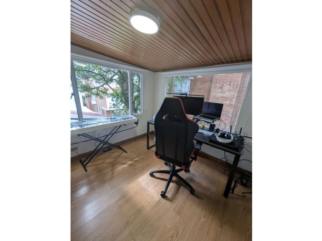 Casa de 4 alcobas en venta en Cedritos, Bogotá, 180 m² · foto 7 de 11