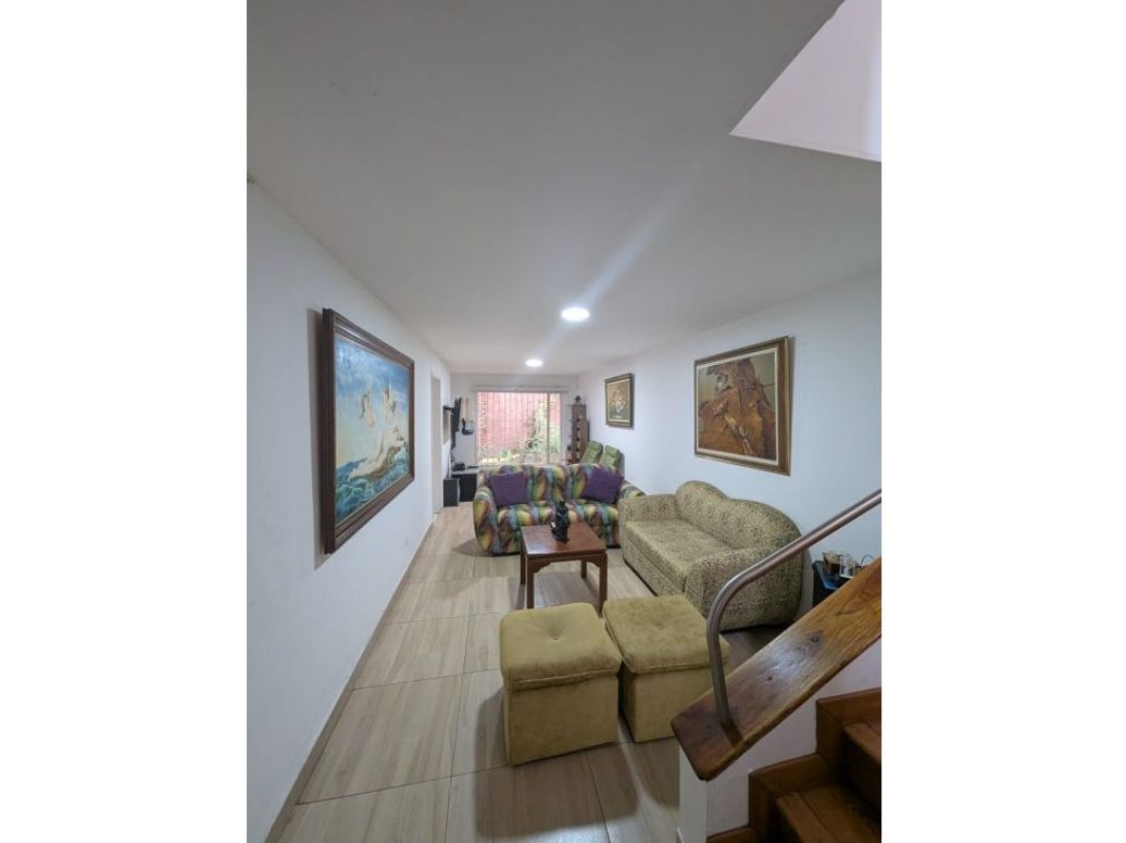 Casa de 4 alcobas en venta en Cedritos, Bogotá, 180 m² · foto 6 de 11