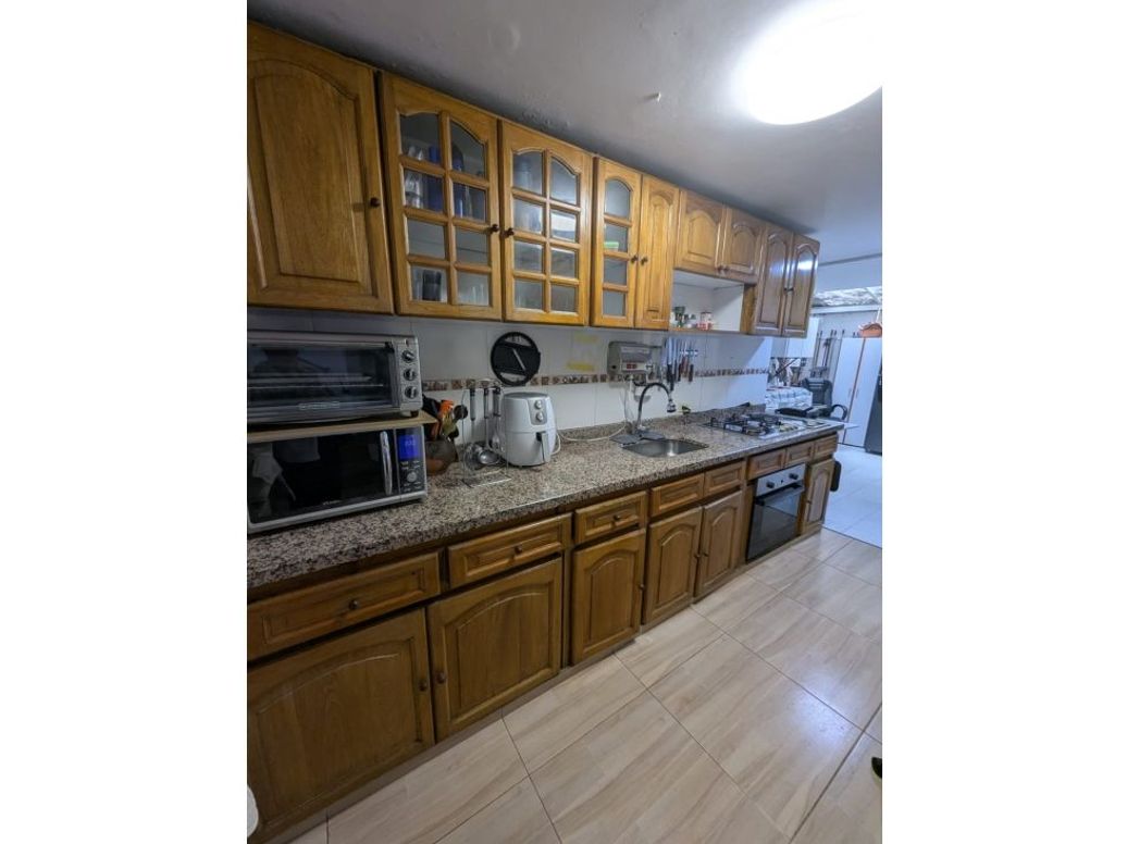 Casa de 4 alcobas en venta en Cedritos, Bogotá, 180 m² · foto 2 de 11