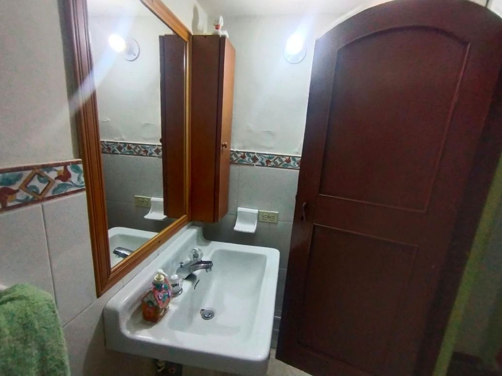 Casa de 9 alcobas en venta en Sagrado Corazon, Bogotá, 472 m² · foto 15 de 20