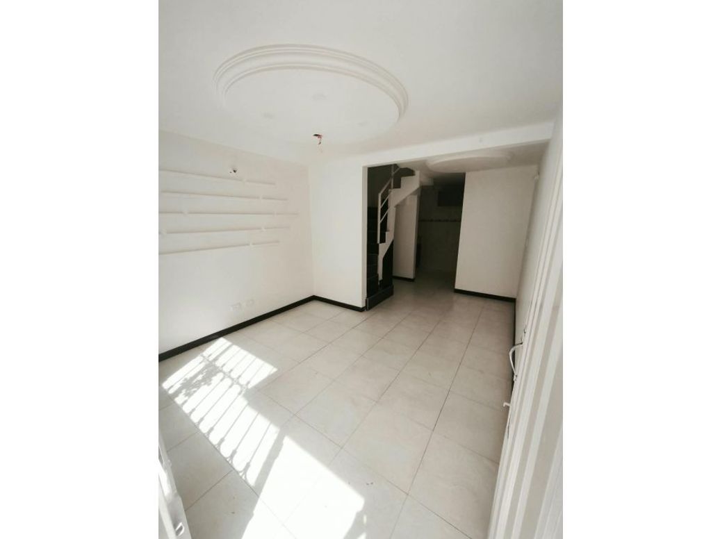Casa de 2 alcobas en venta en Nueva Castilla, Bogotá, 54 m² · foto 5 de 20