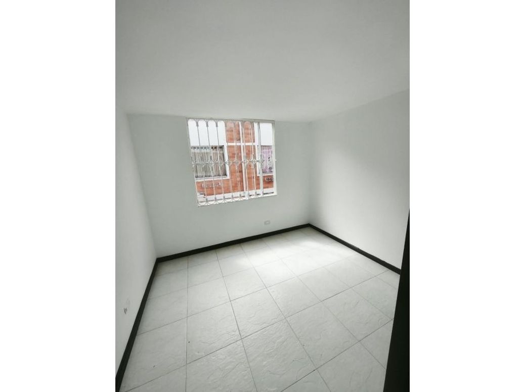 Casa de 2 alcobas en venta en Nueva Castilla, Bogotá, 54 m² · foto 14 de 20
