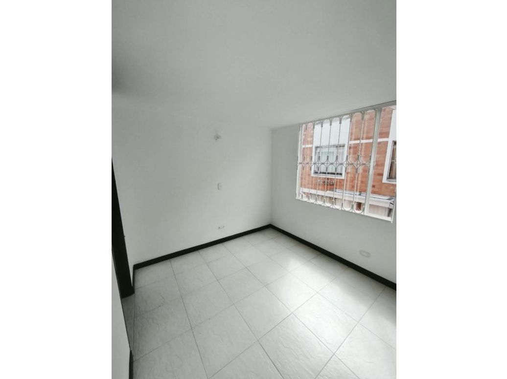Casa de 2 alcobas en venta en Nueva Castilla, Bogotá, 54 m² · foto 16 de 20