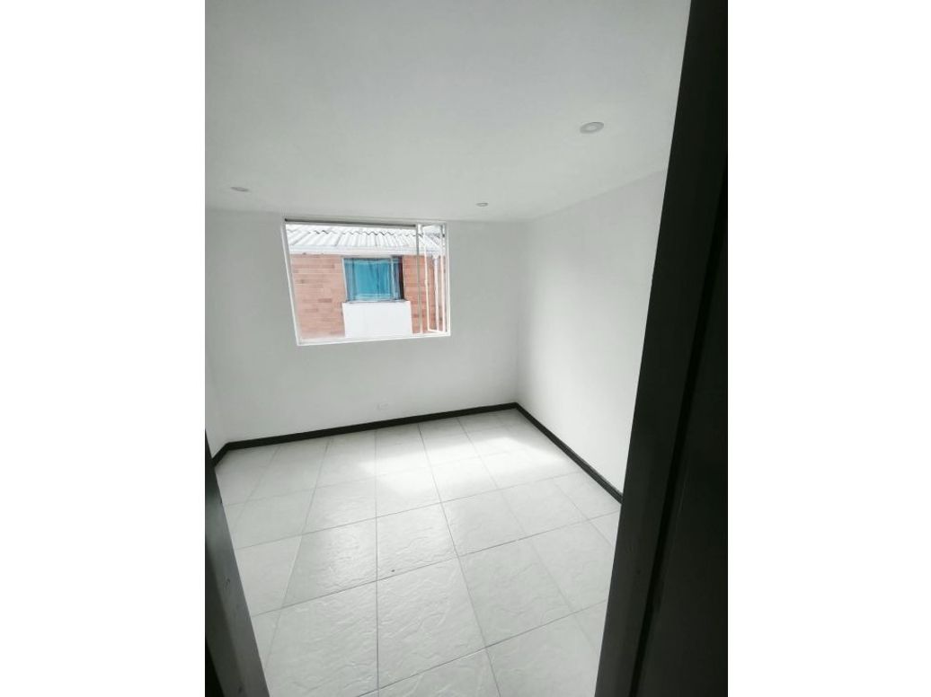 Casa de 2 alcobas en venta en Nueva Castilla, Bogotá, 54 m² · foto 17 de 20