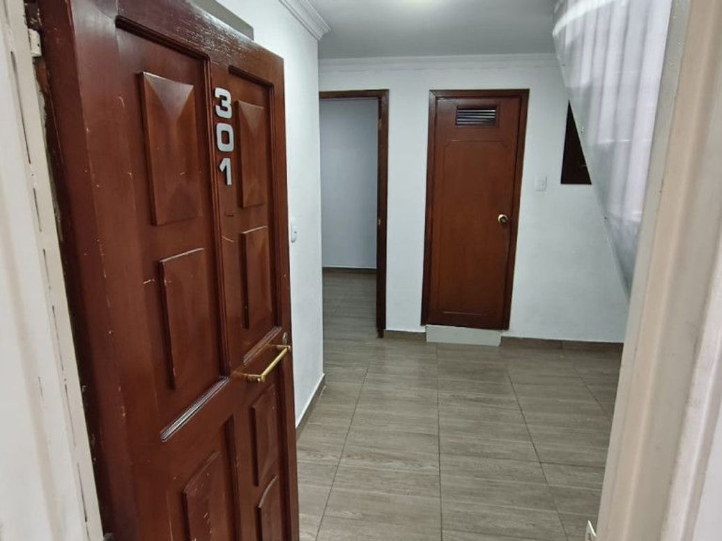 Apartamento de 3 alcobas en arriendo en Ricaurte, Bogotá, 130 m² · foto 2 de 20