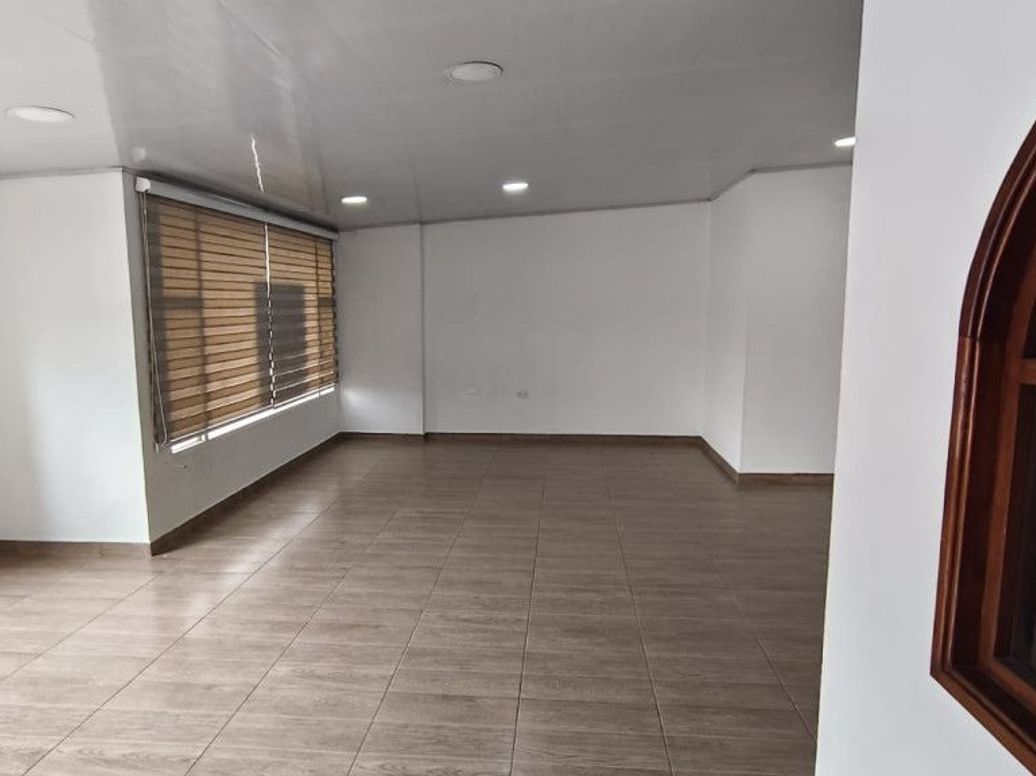 Apartamento de 3 alcobas en arriendo en Ricaurte, Bogotá, 130 m² · foto 8 de 20