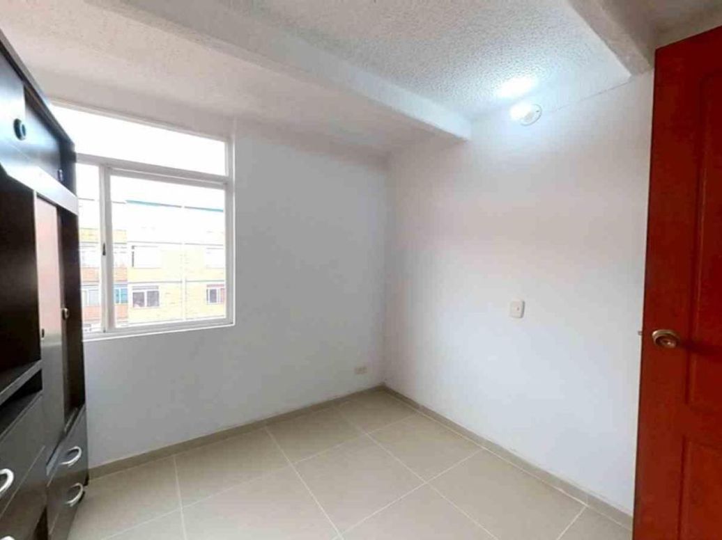 Apartamento de 3 alcobas en venta en Tintala, Bogotá, 46 m² · foto 4 de 10