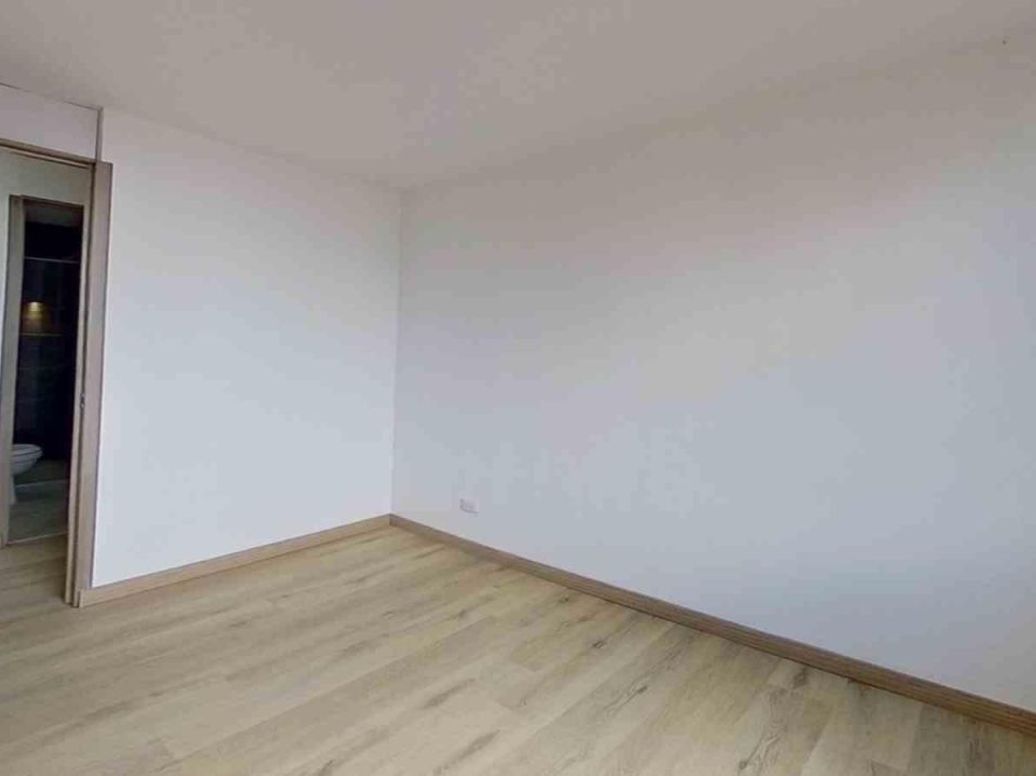 Apartamento de 2 alcobas en venta en Fontibón Centro, Bogotá, 42 m² · foto 5 de 17
