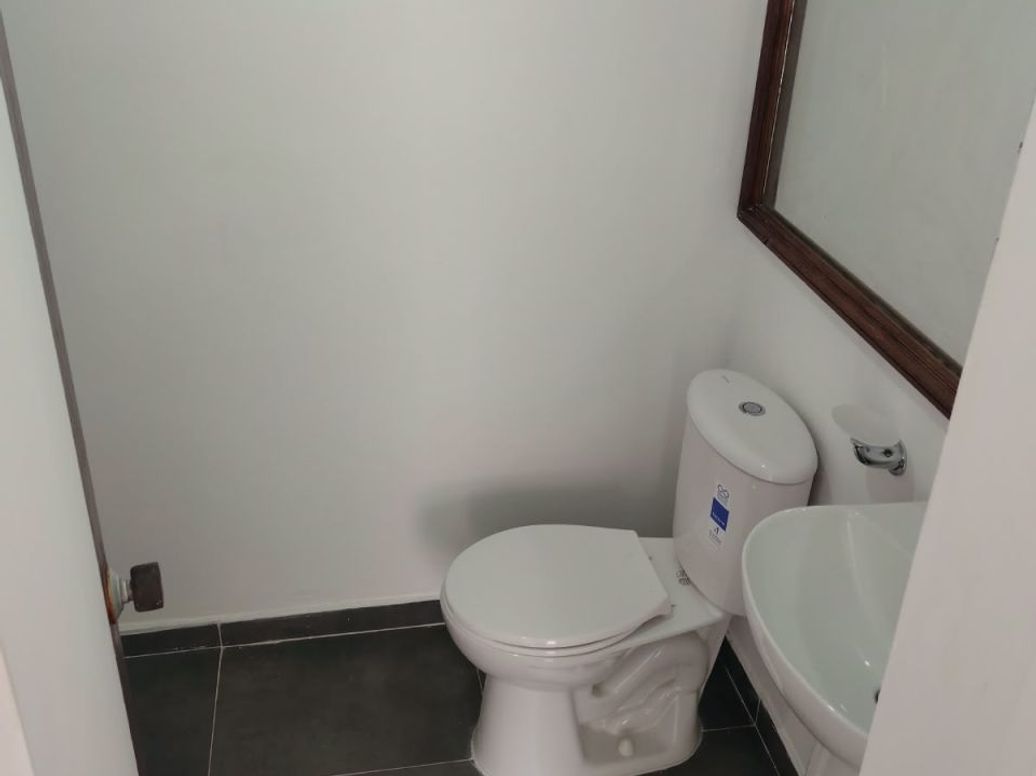 Apartaestudio en arriendo en Santa Teresita, Bogotá, 31 m² · foto 6 de 11