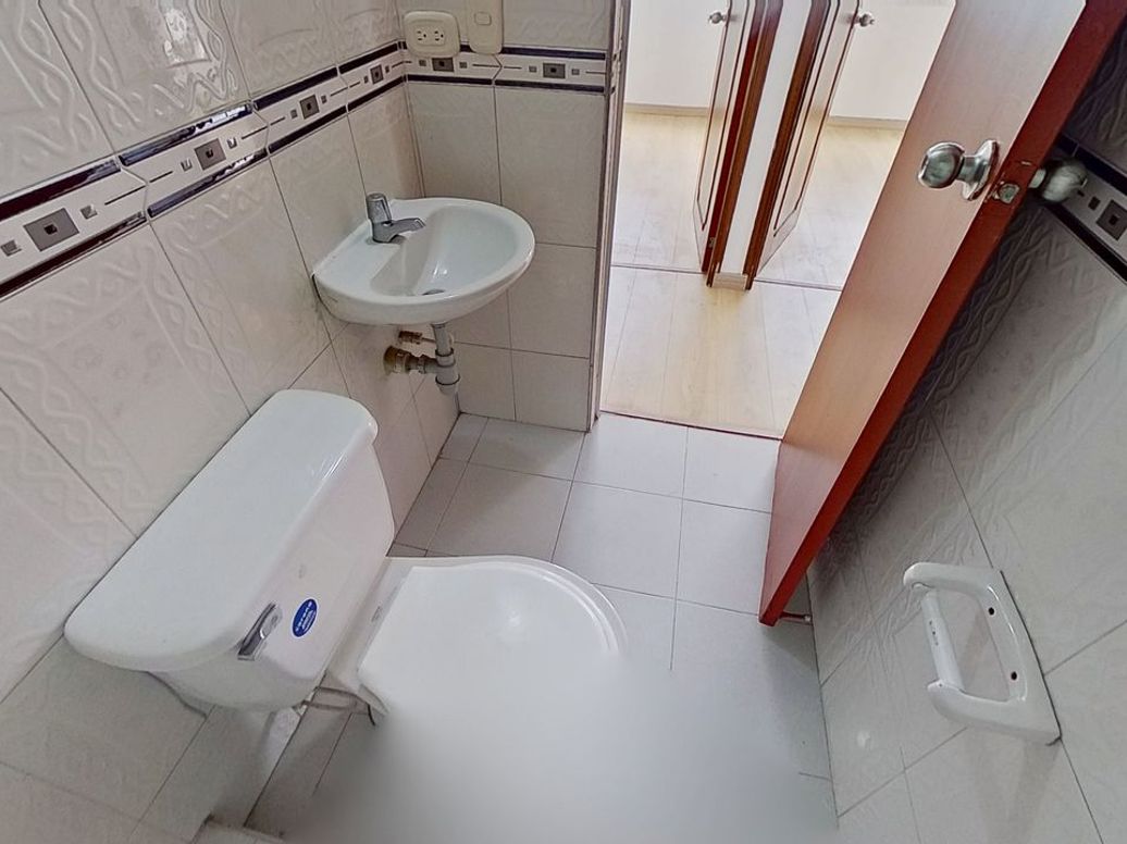 Apartamento de 3 alcobas en venta en India Catalina, Bogotá, 47 m² · foto 18 de 19