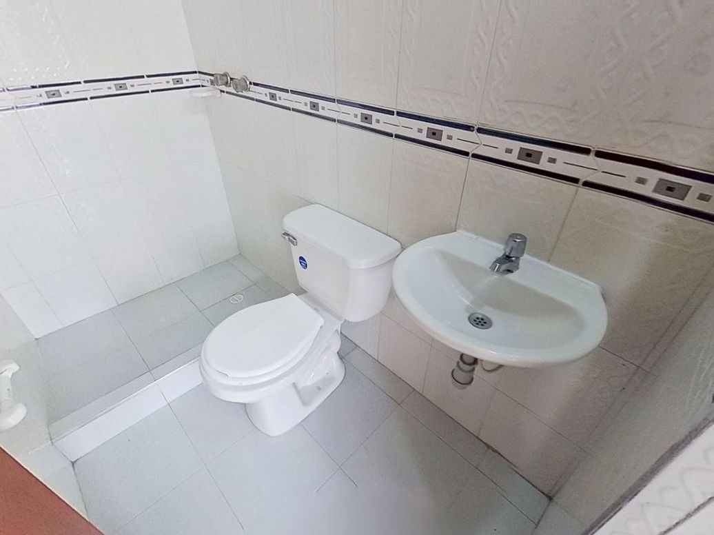 Apartamento de 3 alcobas en venta en India Catalina, Bogotá, 47 m² · foto 17 de 19