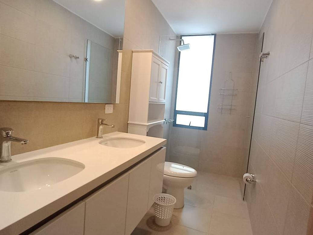 Apartamento de 3 alcobas en arriendo en Cjr Gran Reserva De Mallorca, Bogotá, 111 m² · foto 13 de 18