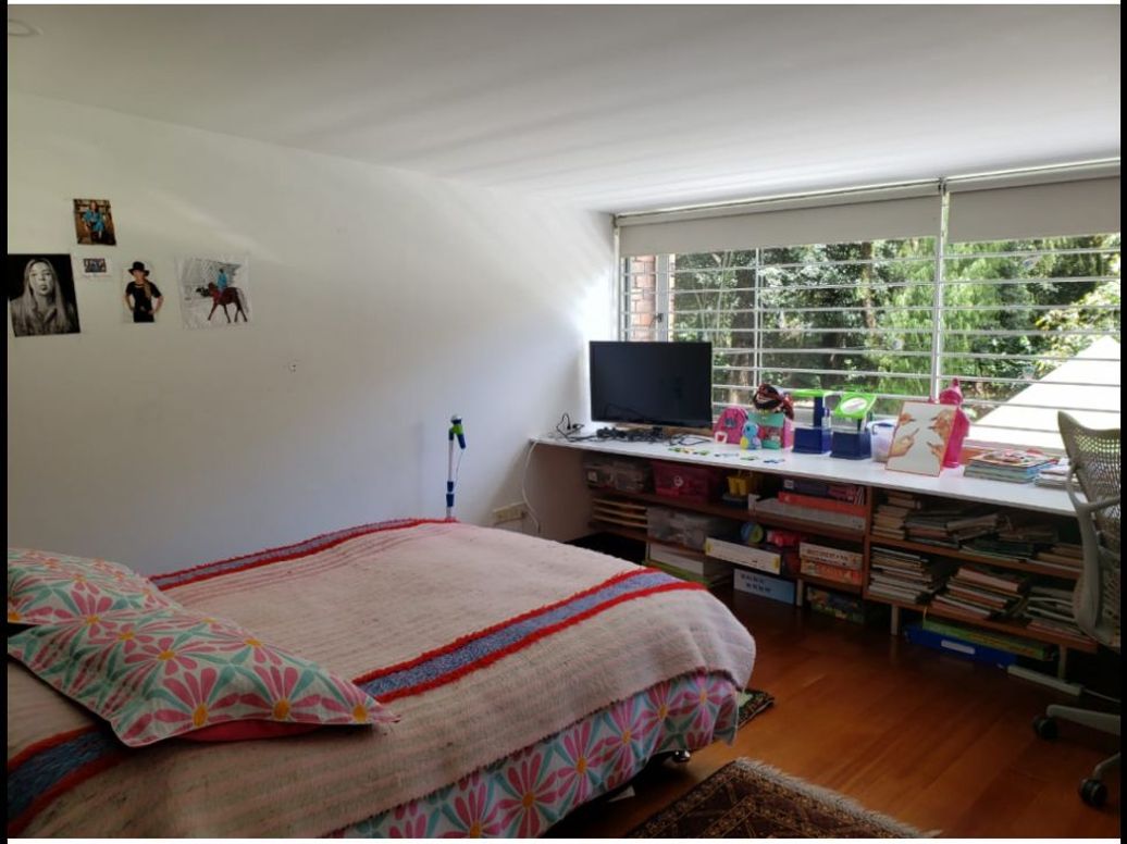 Casa de 4 alcobas en venta en Niza, Bogotá, 350 m² · foto 7 de 9