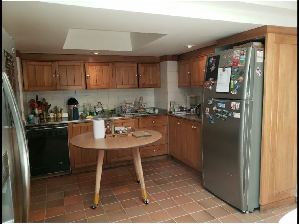 Casa de 4 alcobas en venta en Niza, Bogotá, 350 m² · foto 2 de 9