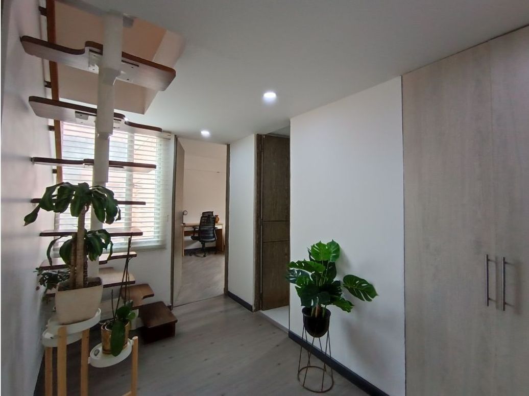 Apartamento de 4 alcobas en venta en Los Cedros, Bogotá, 97 m² · foto 10 de 19