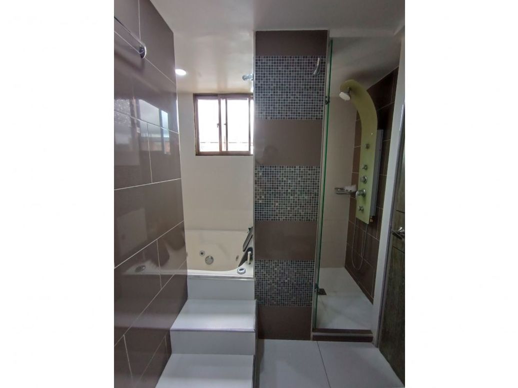 Apartamento de 4 alcobas en venta en Los Cedros, Bogotá, 97 m² · foto 15 de 19