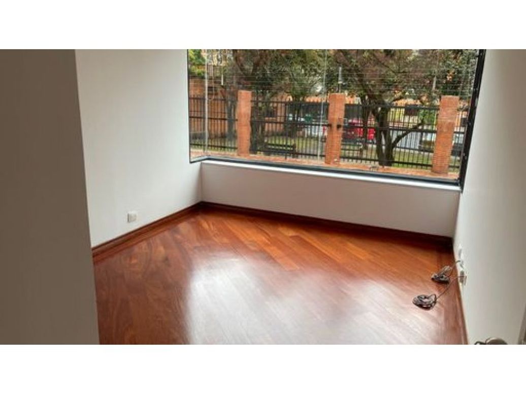 Apartamento de 3 alcobas en venta en La Calleja, Bogotá, 114 m² · foto 2 de 19