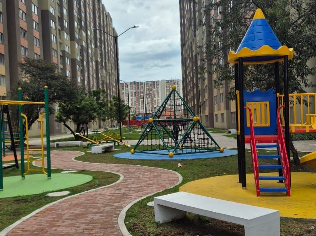 Apartamento de 2 alcobas en venta en Almagrario, Bogotá, 53 m² · foto 3 de 19