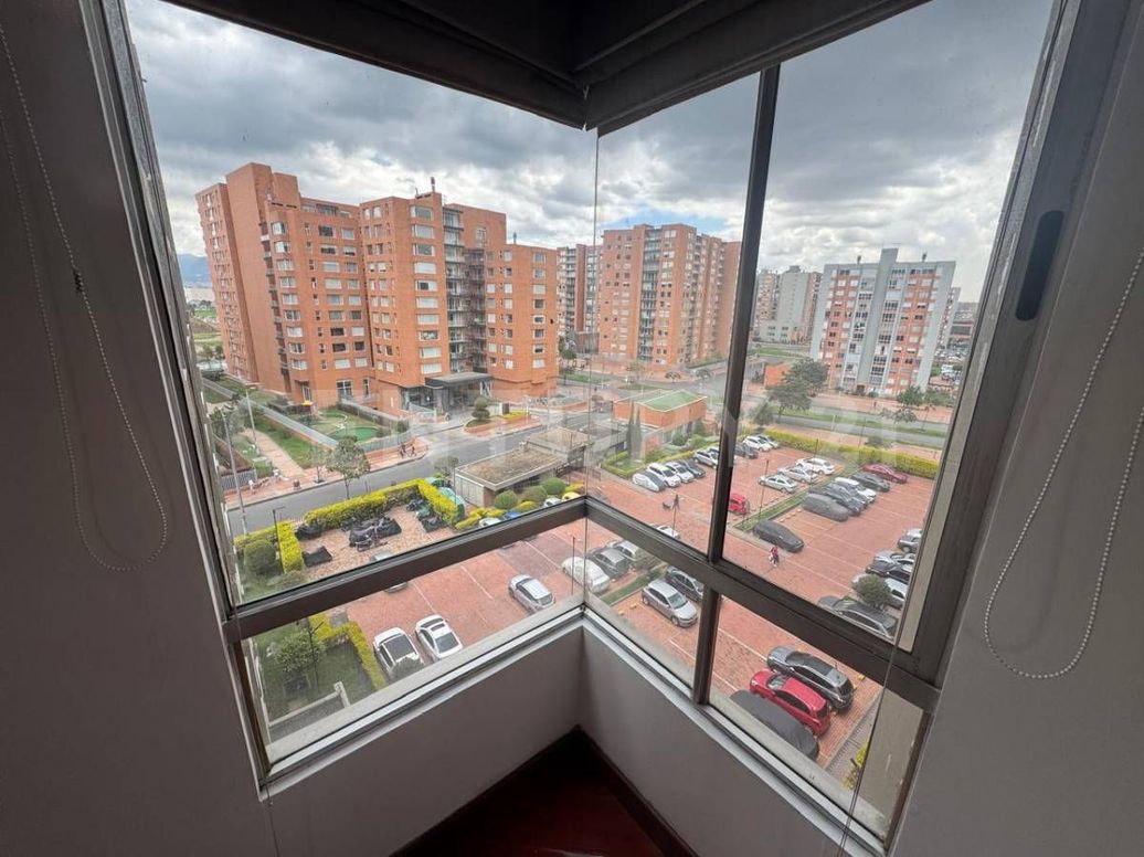 Apartamento de 3 alcobas en venta en La Felicidad, Bogotá, 59 m² · foto 12 de 15