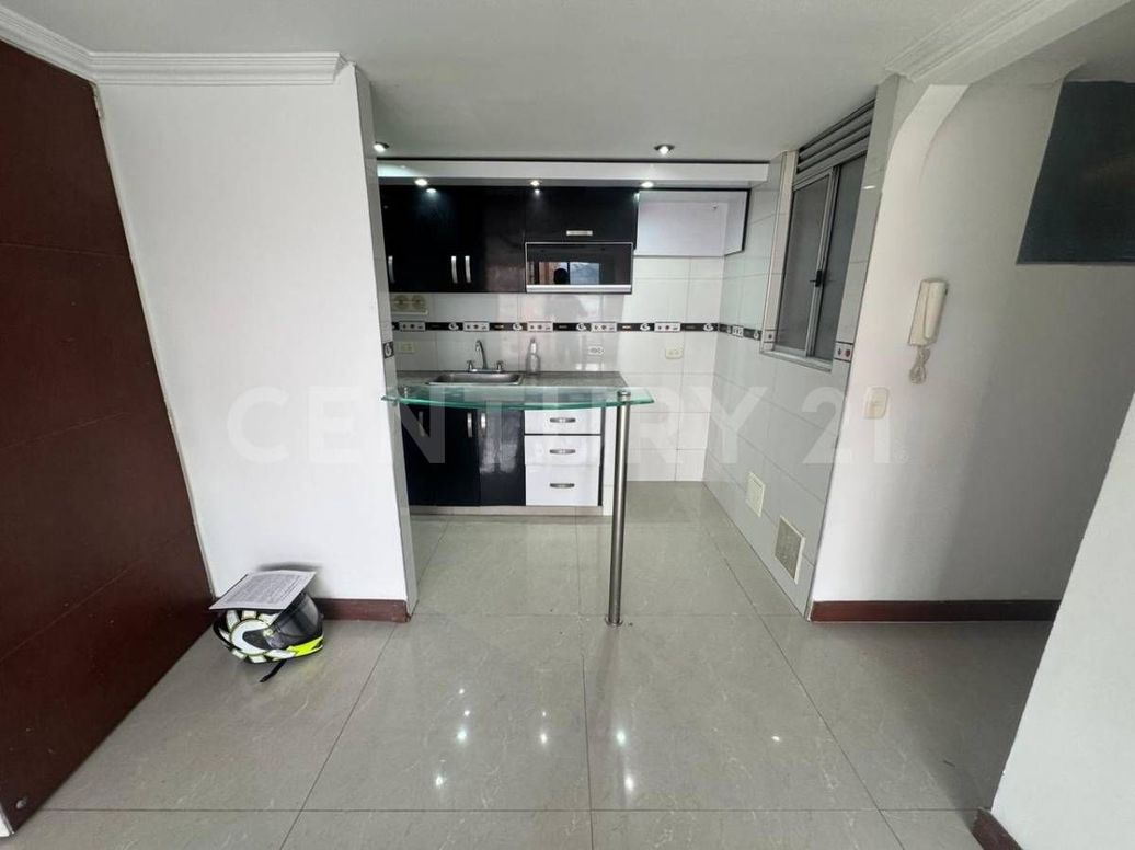 Apartamento de 3 alcobas en venta en La Felicidad, Bogotá, 59 m² · foto 3 de 15