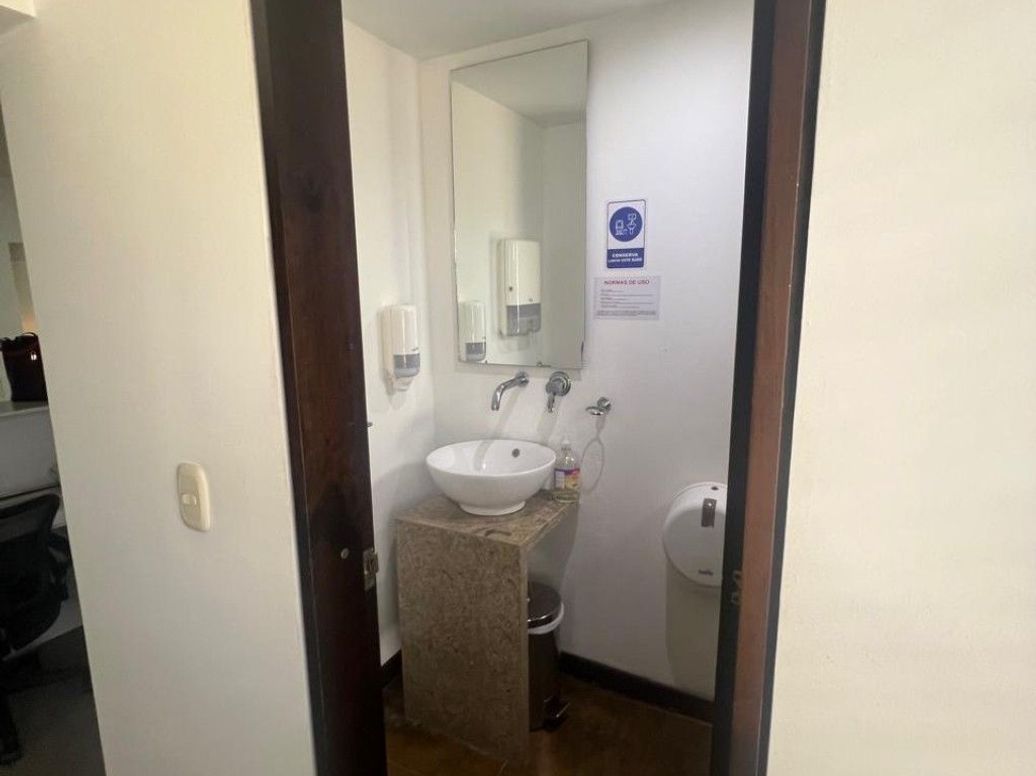 Casa de 5 alcobas en arriendo en Santa Ana Occidental, Bogotá, 220 m² · foto 10 de 20