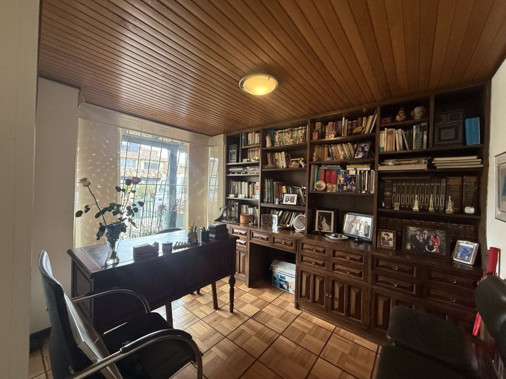 Casa de 4 alcobas en venta en San José Del Prado, Bogotá, 244 m² · foto 6 de 20