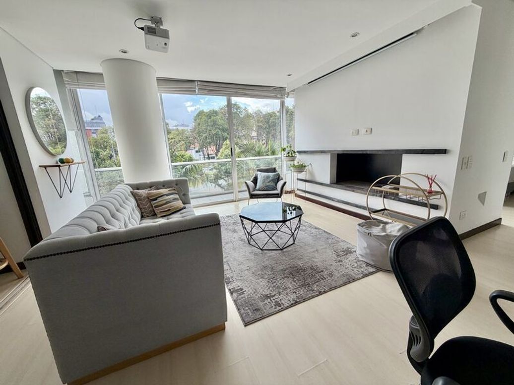 Apartamento de 1 alcoba en arriendo en Chicó Norte, Bogotá, 63 m² · foto 2 de 10