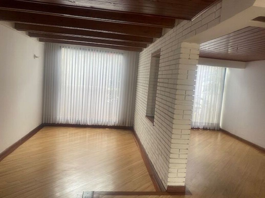 Casa de 2 alcobas en venta en Las Margaritas, Bogotá, 134 m² · foto 2 de 20