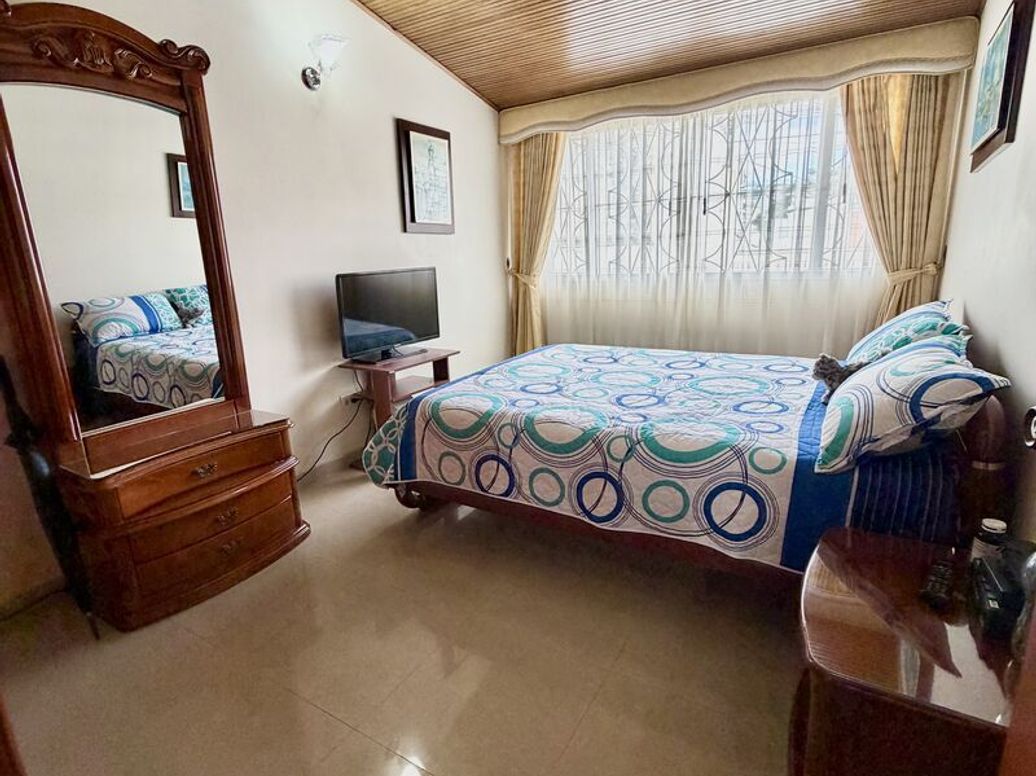 Casa de 5 alcobas en venta en Normandia Occidental, Bogotá, 171 m² · foto 13 de 20