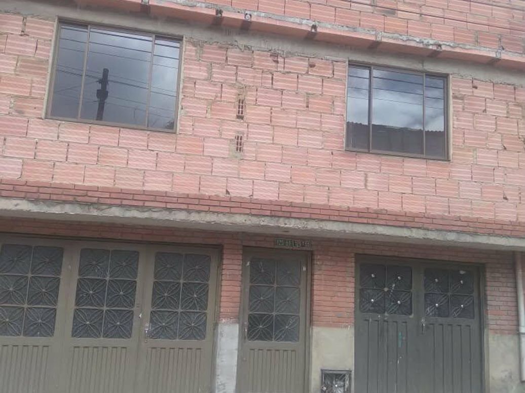 Casa de 12 alcobas en venta en San Cayetano, Bogotá, 380 m² · foto 6 de 6