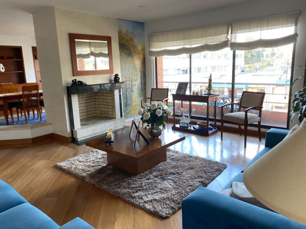 Apartamento de 3 alcobas en venta en San Patricio, Bogotá, 219 m² · foto 4 de 14