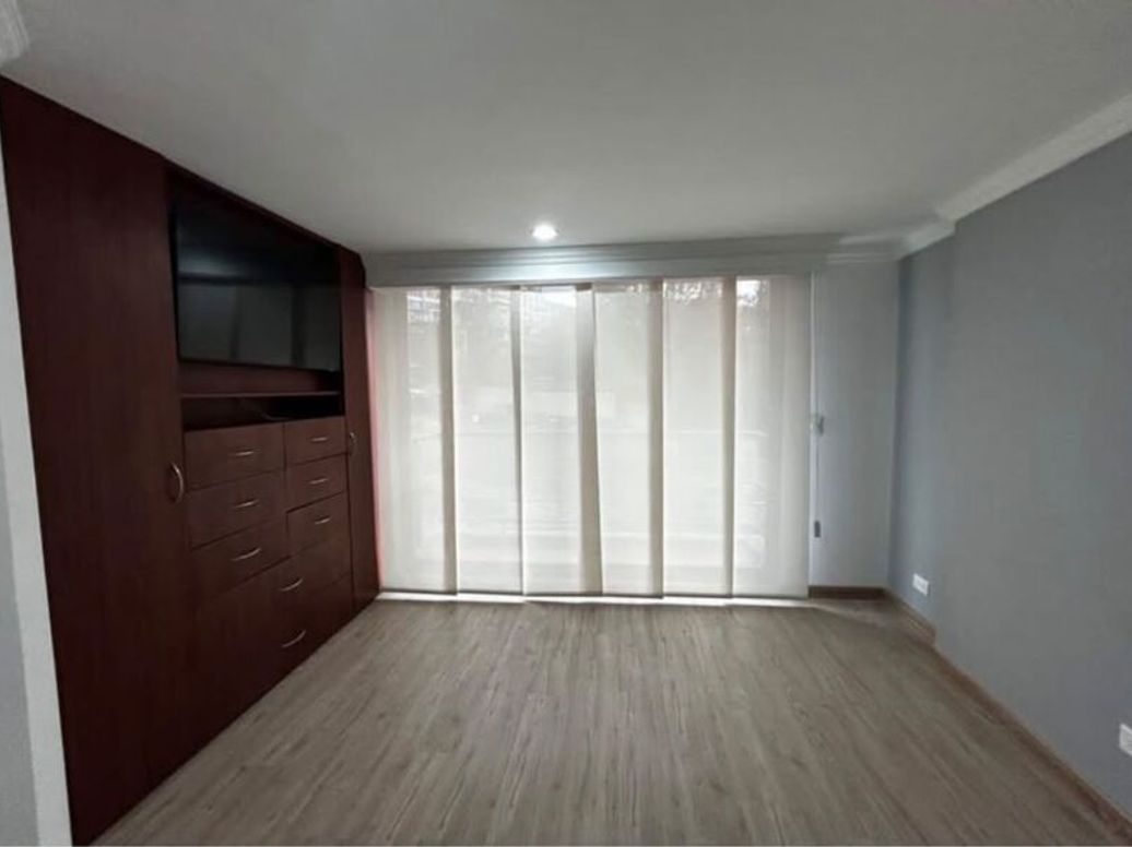 Apartamento de 3 alcobas en venta en Pardo Rubio, Bogotá, 64 m² · foto 4 de 9