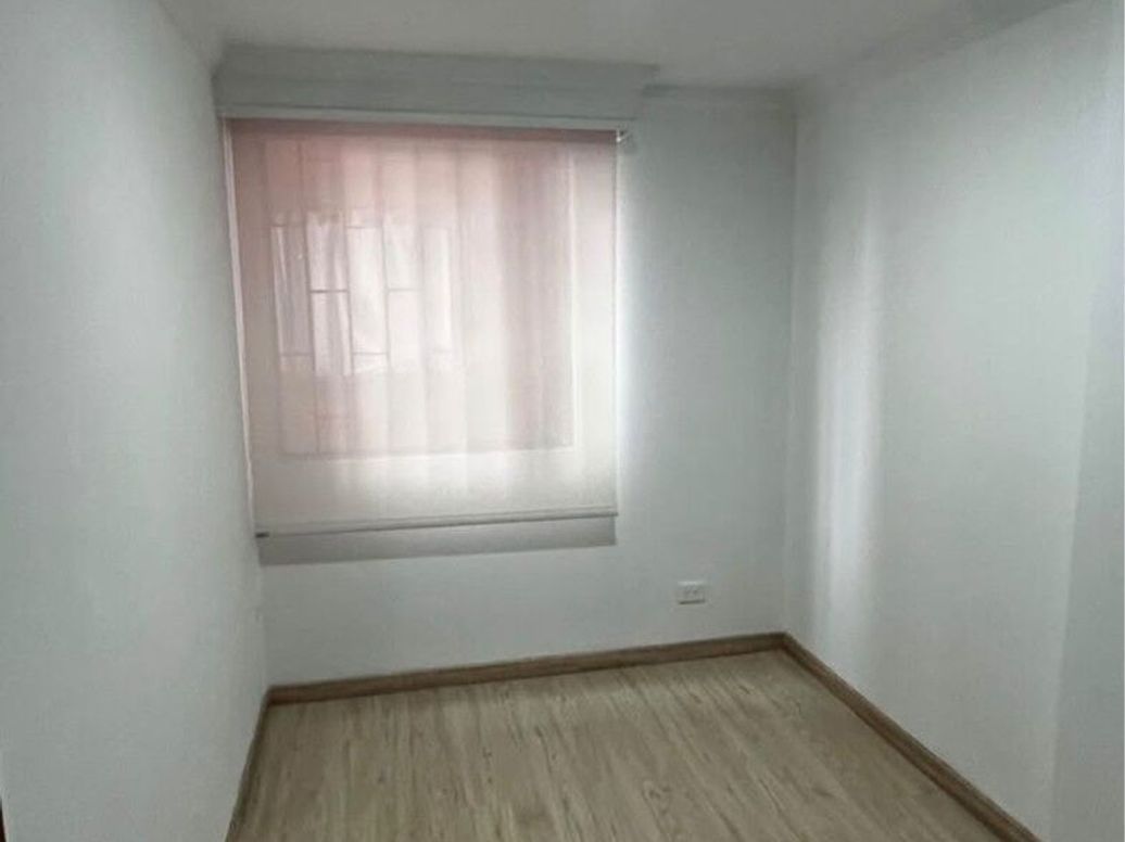 Apartamento de 3 alcobas en venta en Pardo Rubio, Bogotá, 64 m² · foto 5 de 9