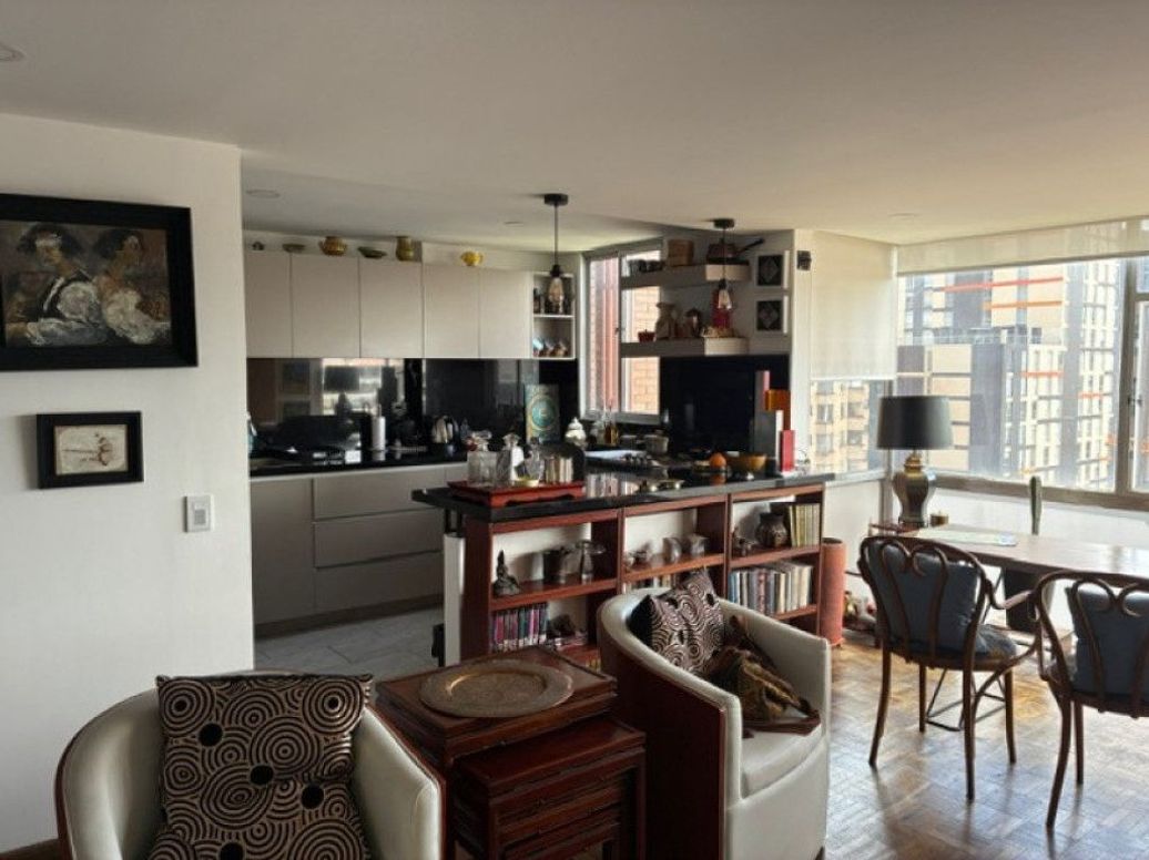 Apartamento de 2 alcobas en venta en Las Nieves, Bogotá, 94 m² · foto 2 de 20