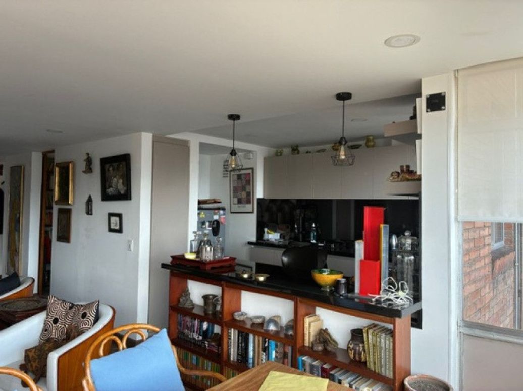 Apartamento de 2 alcobas en venta en Las Nieves, Bogotá, 94 m² · foto 3 de 20