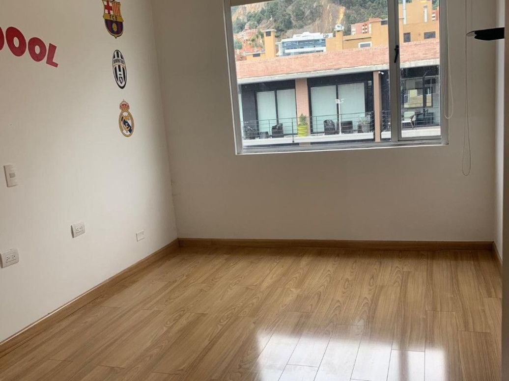 Apartamento de 3 alcobas en venta en Bella Suiza, Bogotá, 129 m² · foto 7 de 10