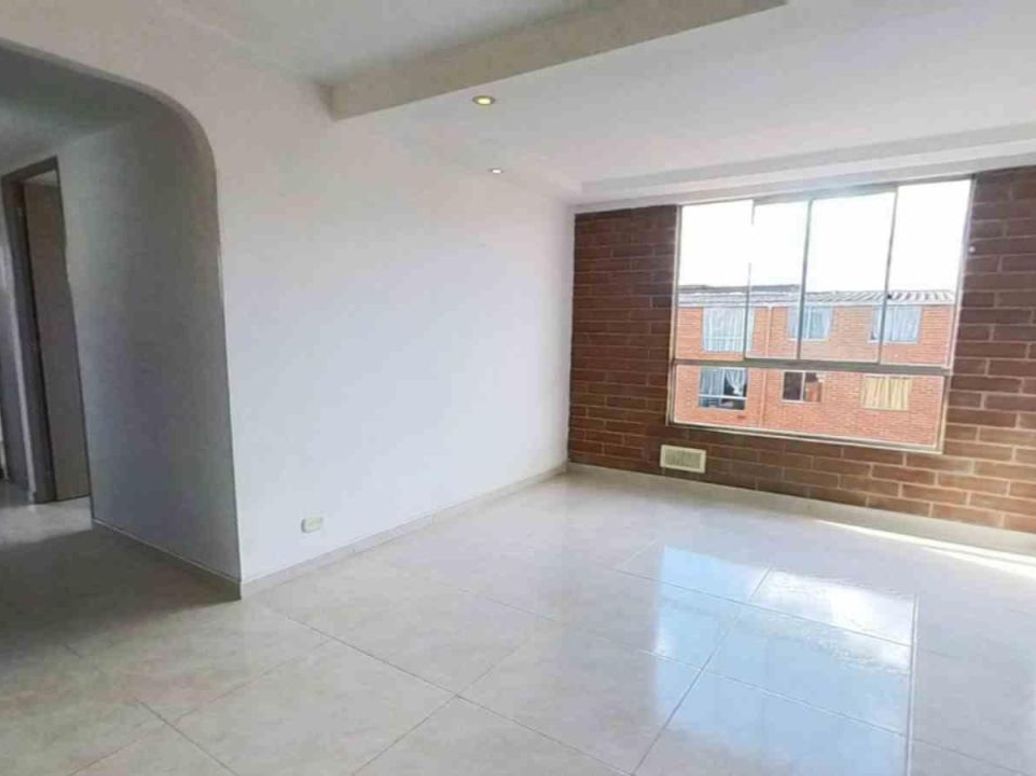 Apartamento de 3 alcobas en venta en Zona Franca, Bogotá, 44 m² · foto 2 de 20