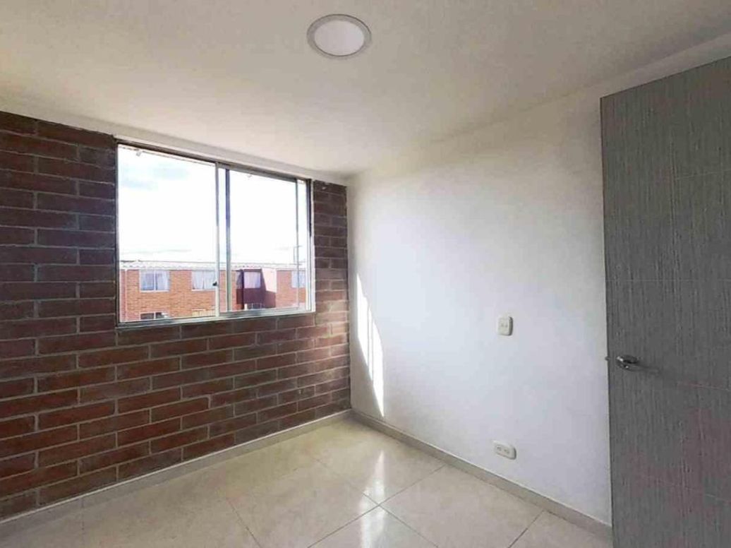 Apartamento de 3 alcobas en venta en Zona Franca, Bogotá, 44 m² · foto 4 de 20