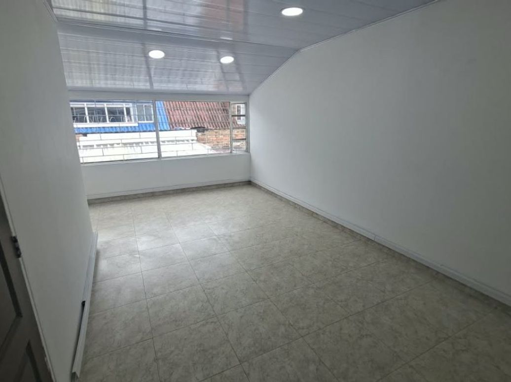 Casa de 5 alcobas en venta en Polo Club, Bogotá, 200 m² · foto 16 de 20