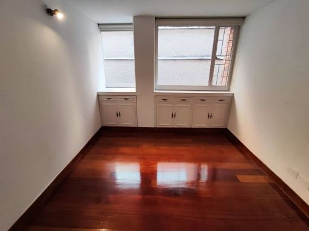 Apartamento de 2 alcobas en arriendo en Los Rosales, Bogotá, 135 m² · foto 13 de 20