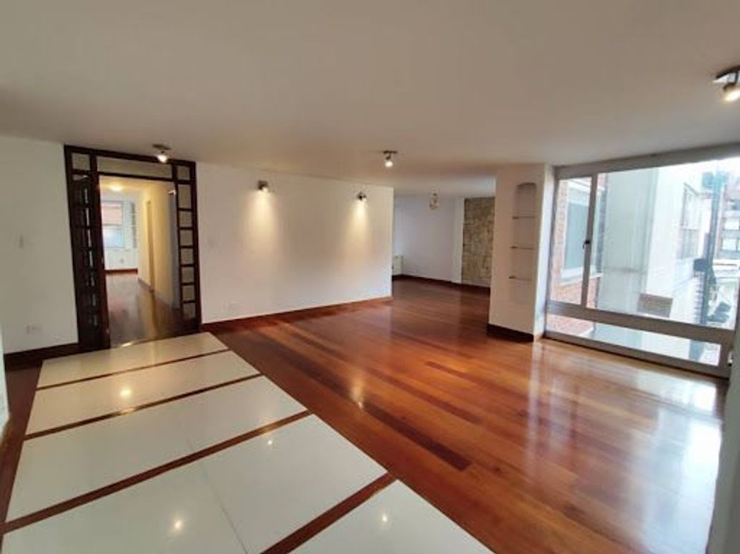 Apartamento de 2 alcobas en arriendo en Los Rosales, Bogotá, 135 m² · foto 5 de 20
