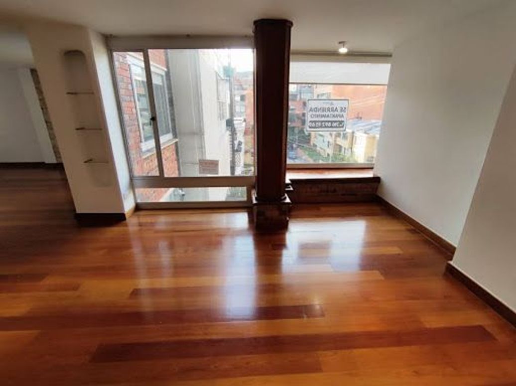 Apartamento de 2 alcobas en arriendo en Los Rosales, Bogotá, 135 m² · foto 4 de 20