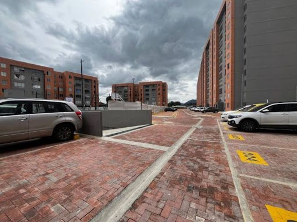 Apartamento de 2 alcobas en arriendo en Cr. El Roble, Bogotá, 46 m² · foto 8 de 9