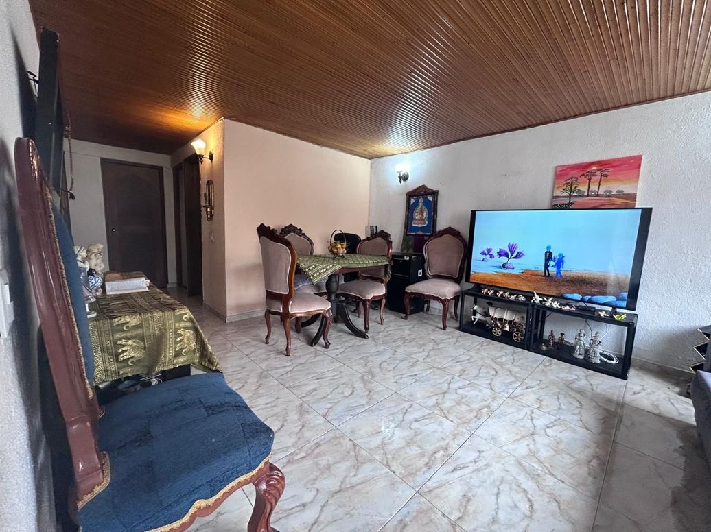 Apartamento de 3 alcobas en venta en Cedro Salazar, Bogotá, 90 m² · foto 2 de 7