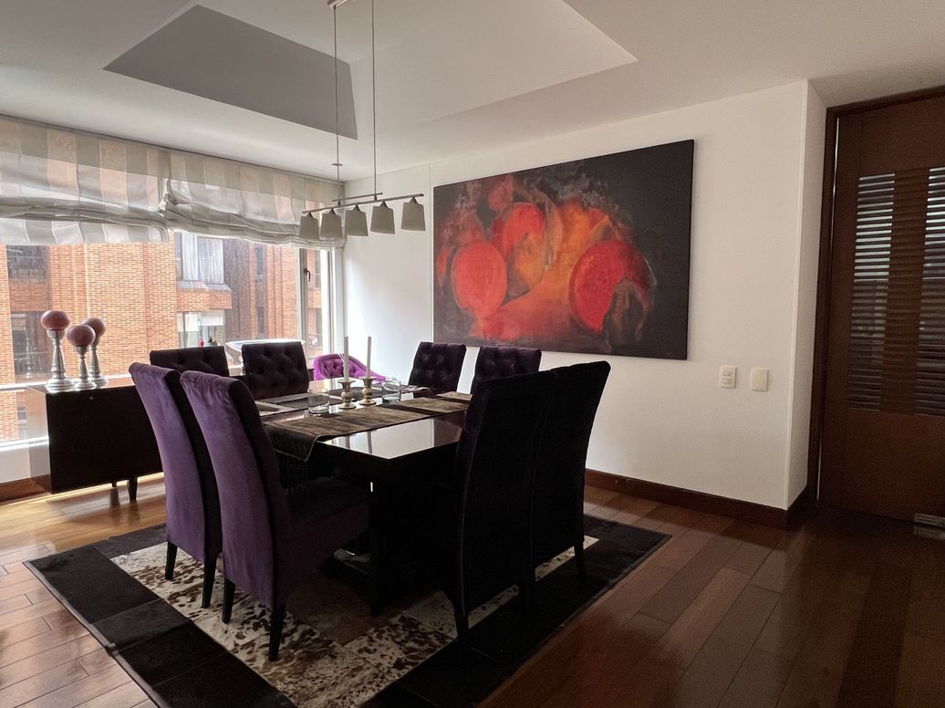 Apartamento de 3 alcobas en venta en Santa Barbara Central, Bogotá, 268 m² · foto 3 de 20
